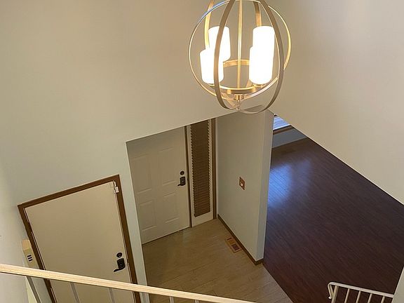 2nd image of 1147 Greensfield Dr
