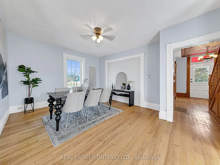 52 1/2 Victoria Ave N #MAIN — Photo 13