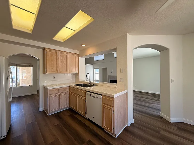5430 Panoramic Ln — Photo 7