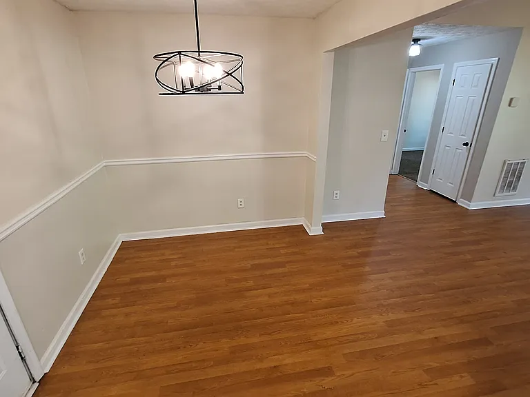 108 Live Oak Dr — Photo 5