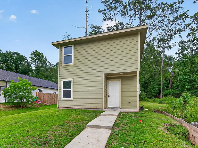 14774 Bowie Ln — Photo 4