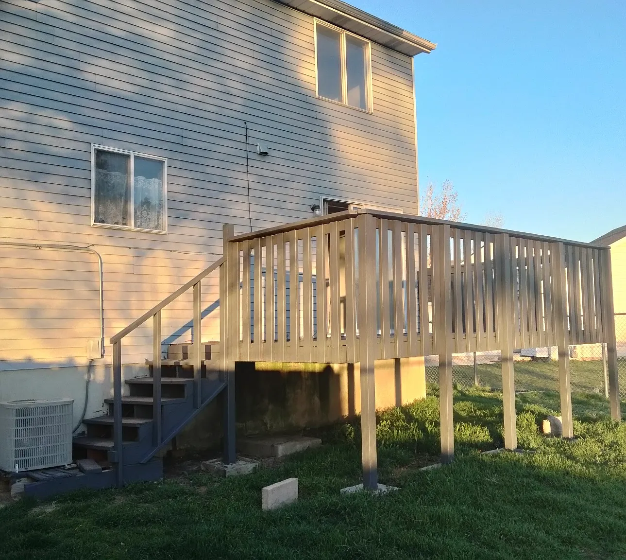 4 bed, 2.5 bath, 2100 sqft, $2,450 — Photo 2