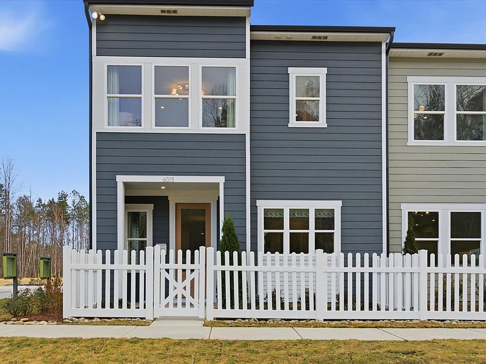 Fully Fenced-In Front Yards