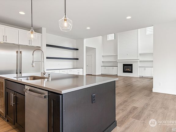 4th image of 12314 176th Street E