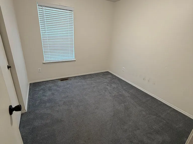 2048 Peine Forest Dr — Photo 3