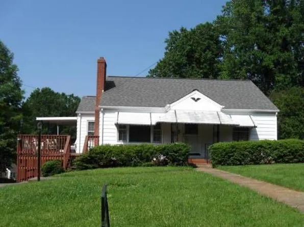 5 Pinnacle Dr, Martinsville, VA 24112