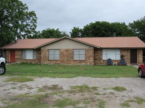 104-105 Poco St #108, Bangs, TX 76823