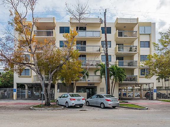 4th image of 6937 Bay Dr APT 309
