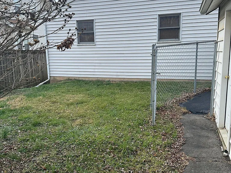 2846 S High St — Photo 3