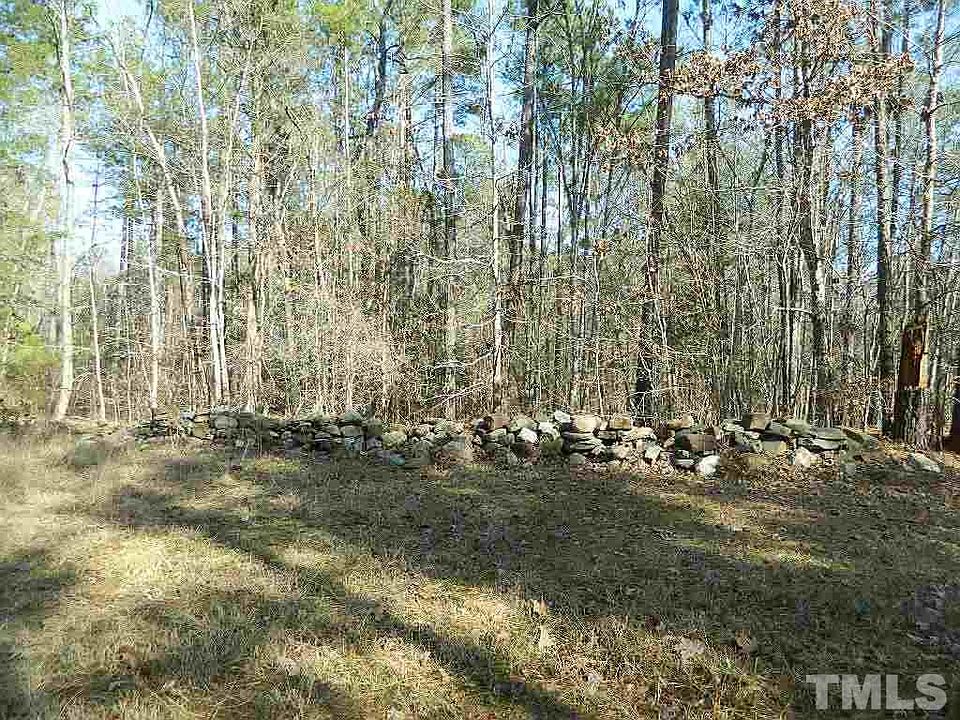 1st image of 103 Rainy Day Farm Dr