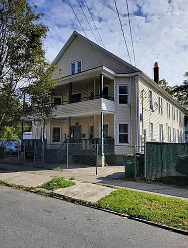 91 Pershing Ave #4 Photo 1