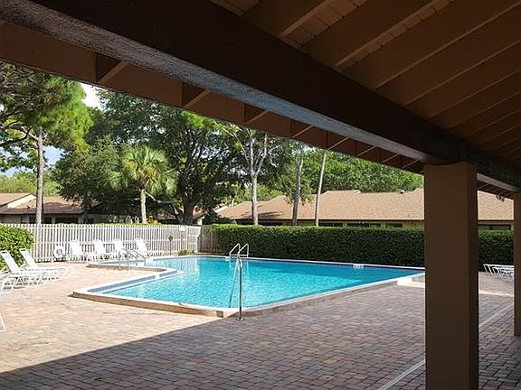 3rd image of 9765 Lake Seminole Dr E
