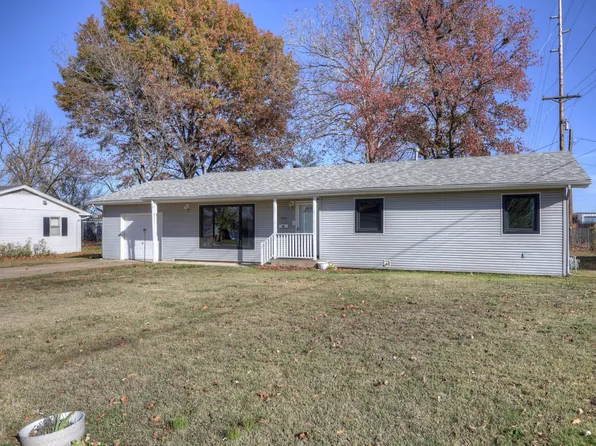 2025 Forest Drive, Carthage, MO 64836