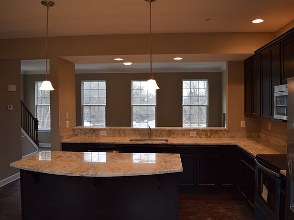 3rd image of 16 Charles Overlook Ln