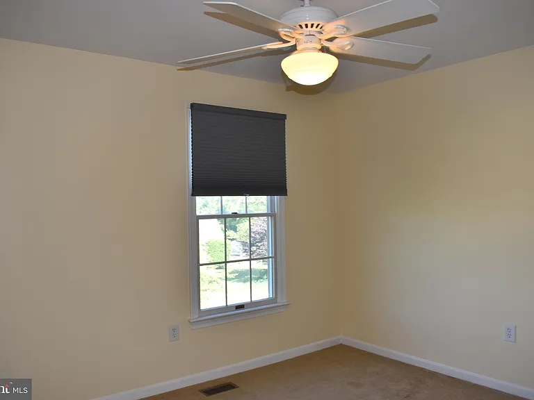 2174 E Greenleaf Dr — Photo 16