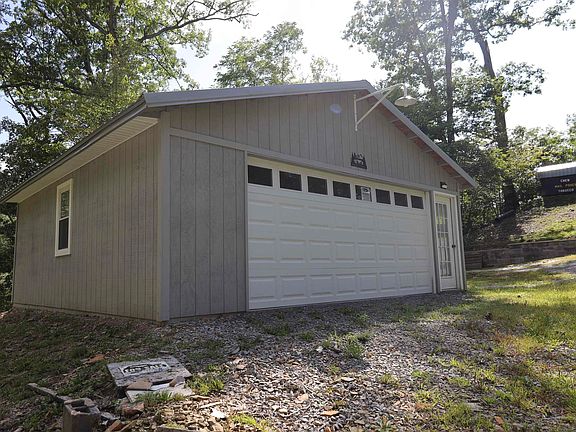 5th image of 1801 Ward Rd