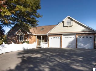 4720 Bingham Ct, Lincoln, NE 68516