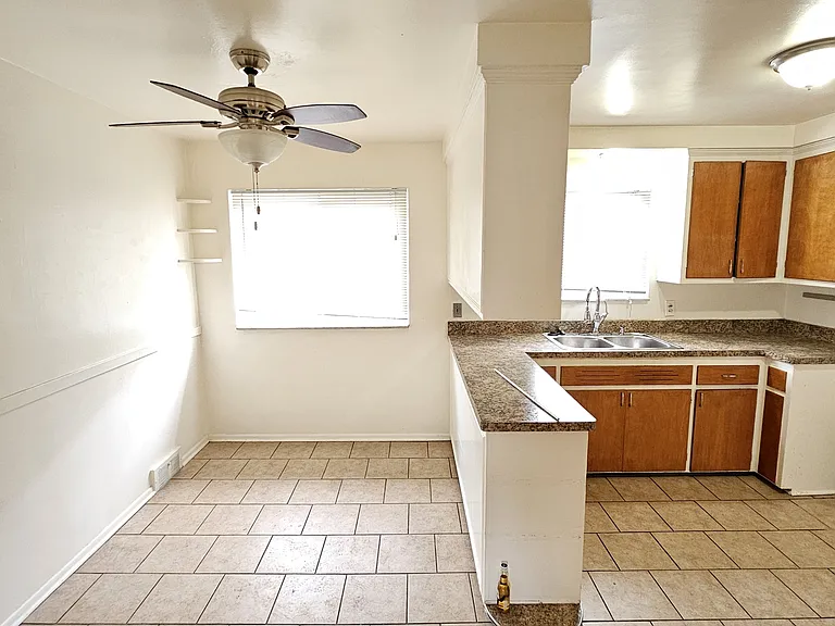 20643 Stratford Rd — Photo 7