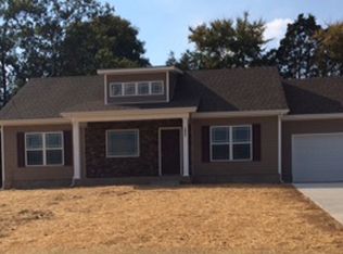 1821 Moonlight Dr, La Vergne, TN 37086