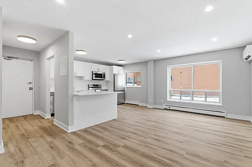 20 Weichel St Photo 1