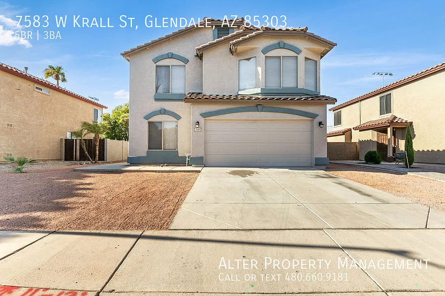 Spacious 5-Bedroom Home with Modern Amenities — Photo 2