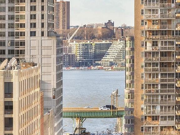 2nd image of 165 W 66th St APT 14D