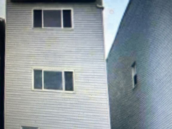 2nd image of 612 Klotter Ave #1