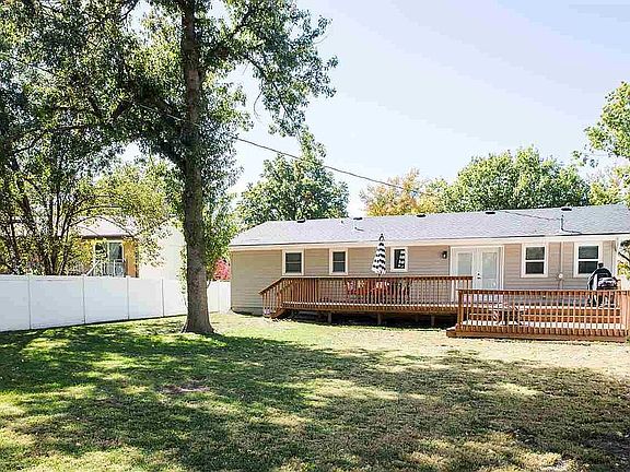 2nd image of 3132 Ella Ln