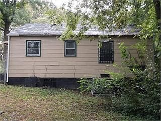 3rd image of 3315 Shields Ave