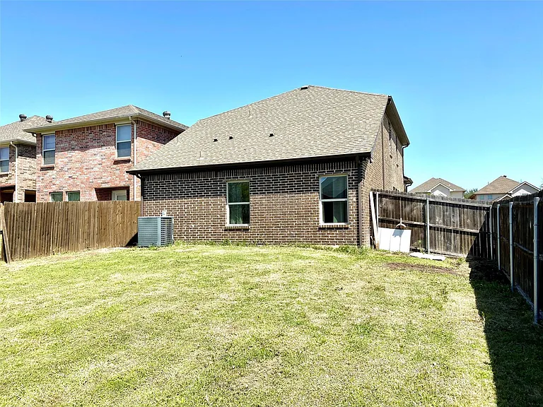 621 Fleming St — Photo 28