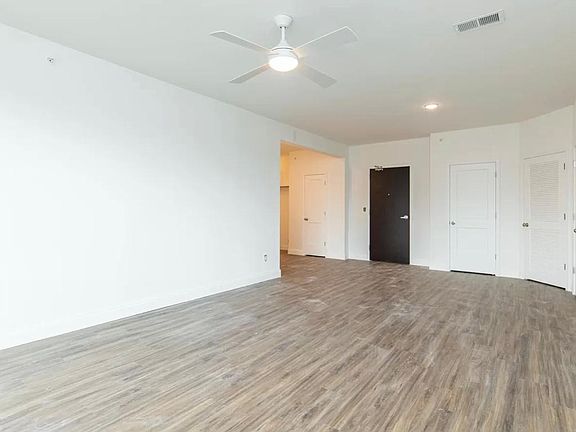 3rd image of 231 Walton Ave #306