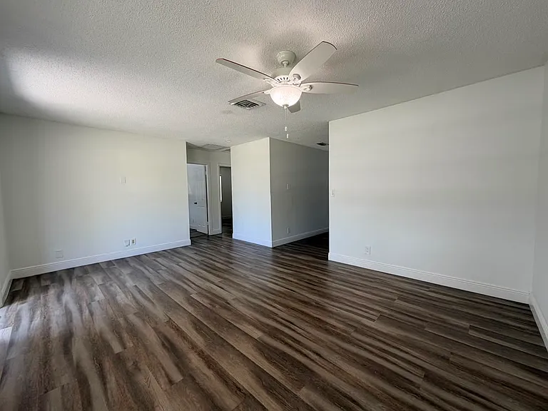 4749 Gladiator Cir — Photo 8