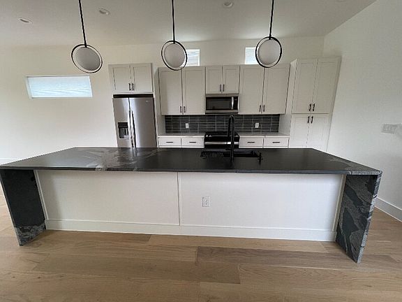 2nd image of 5210 Rogers Ln #1