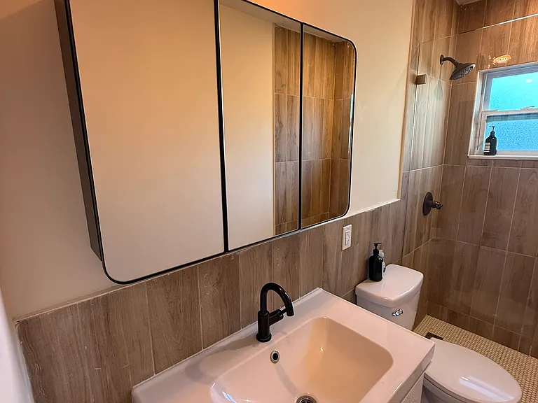 1332 NE 5th Ave #1 — Photo 12