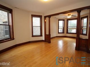 1053 N Oakley Blvd, Chicago, IL 60622