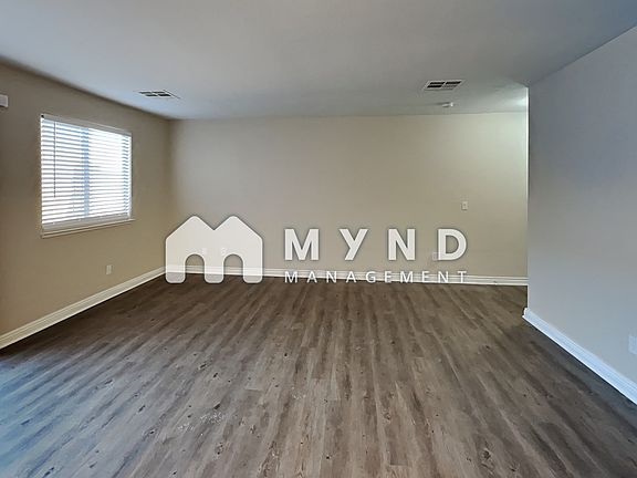 5th image of 767 Peregrine Falcon St #1