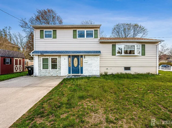 6 Chalmers Rd, East Brunswick, NJ 08816