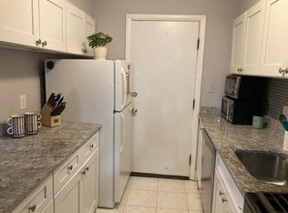 11 Longwood Dr APT 4, Andover, MA 01810
