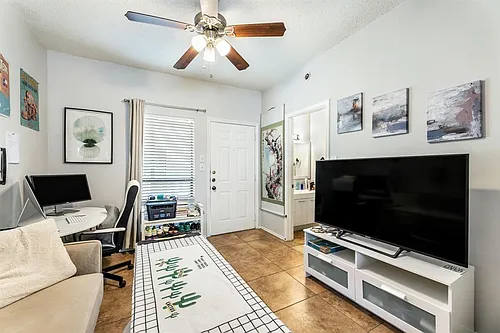 3206 King St #206 Photo 1