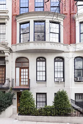 Sold by Compass | media 11