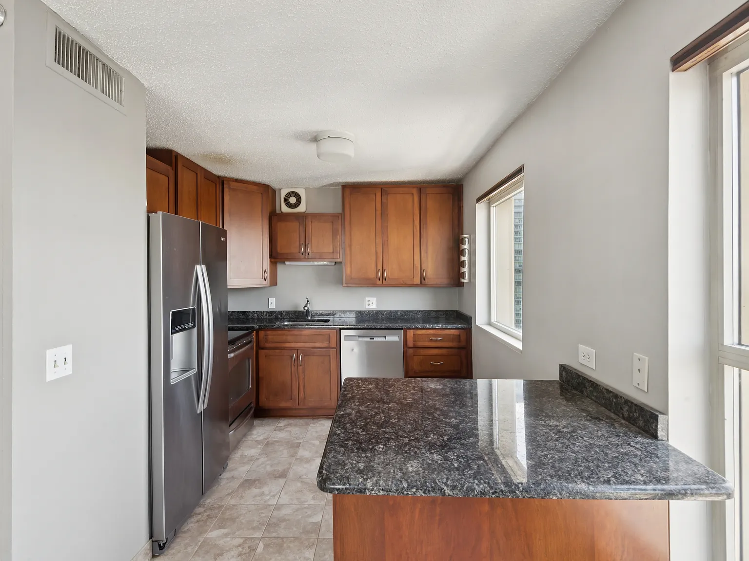 1 bed, 750 sqft, $2,500 — Photo 1
