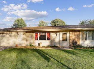 5217 Lemon Ln, Hanover Park, IL 60133