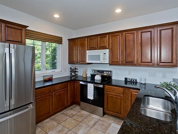 5th image of 102 Lyman St