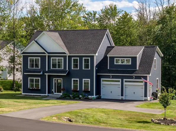 76 Signature Drive, Barrington, NH 03825