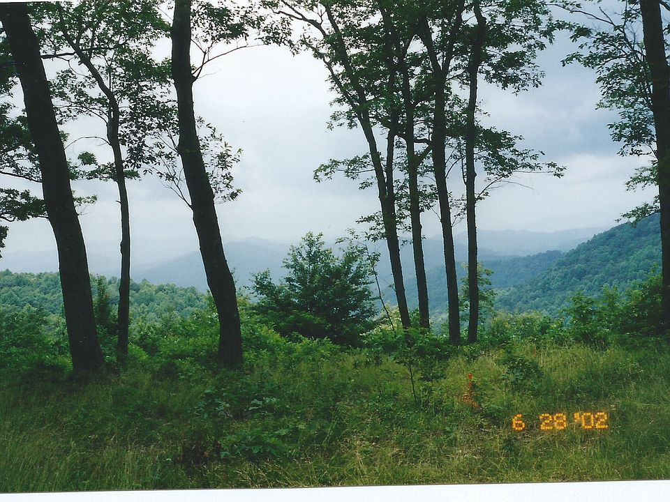 1st image of 46 Pumpkin Patch Rd