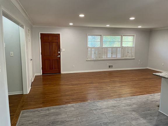 5th image of 3778 Lake Dr SE