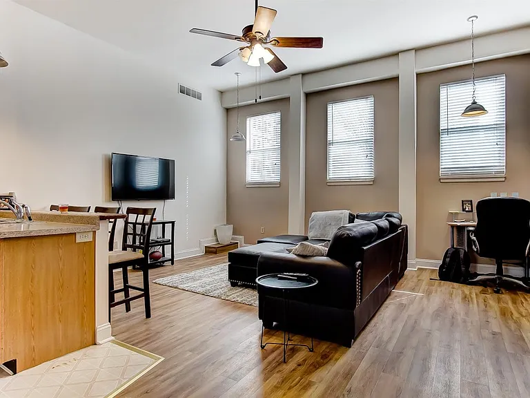 300 Warner St #1 — Photo 7