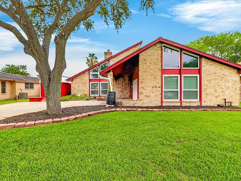 5025 Romford Dr — Photo 50