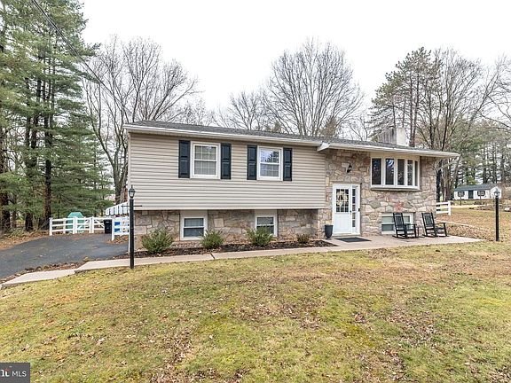 3rd image of 244 Harley Rd