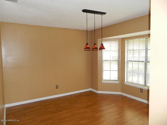 2nd image of 301 Wildberry Ct